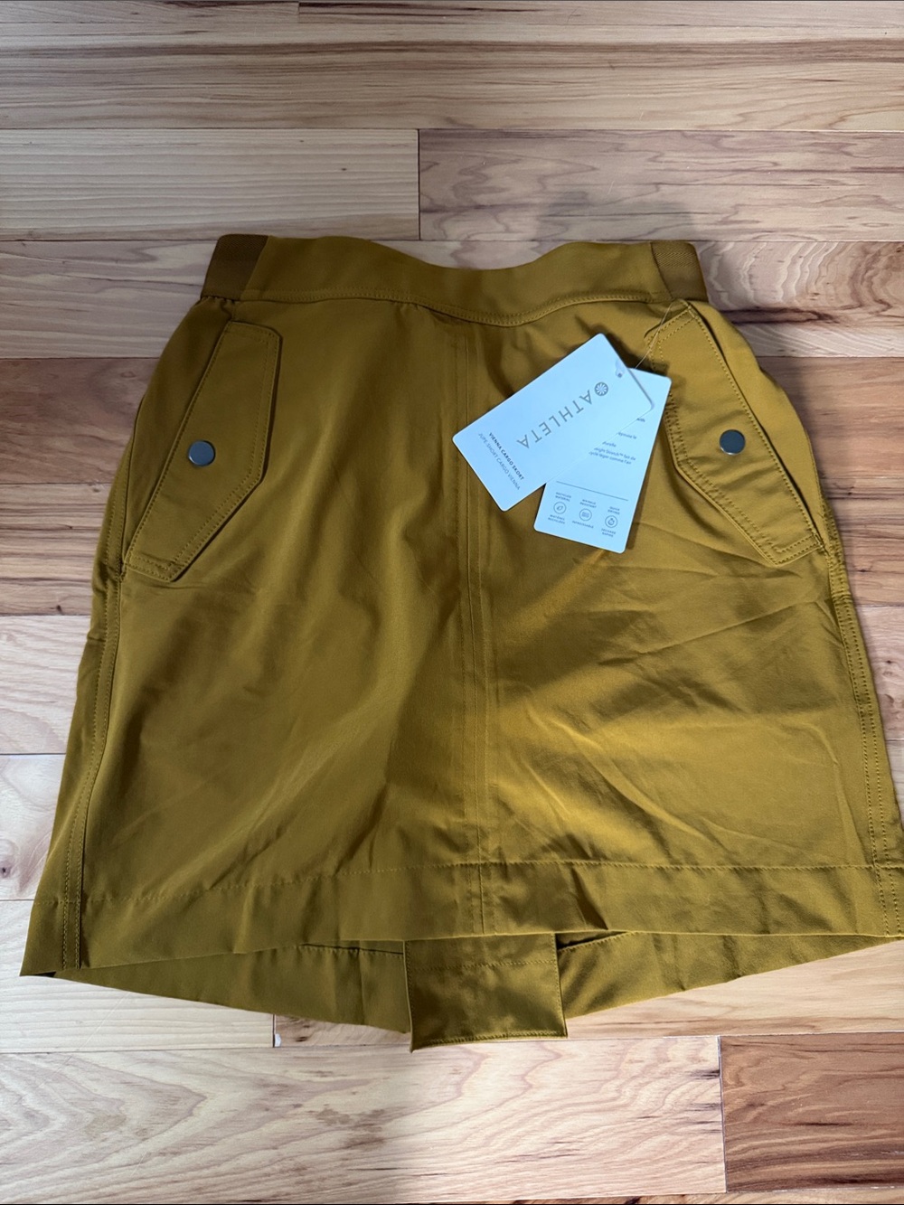 NWT Athleta Vienna Cargo Skort in Mustard